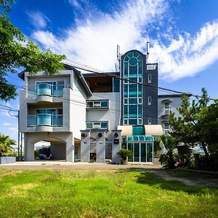 Romance Jeju Pension Eksteriør billede