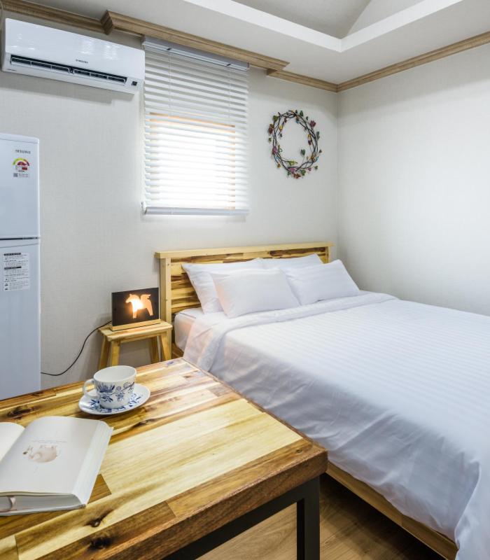 Romance Jeju Pension Eksteriør billede