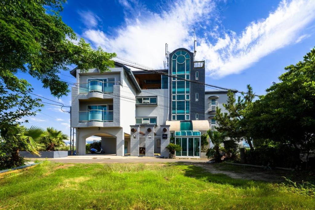 Romance Jeju Pension Eksteriør billede