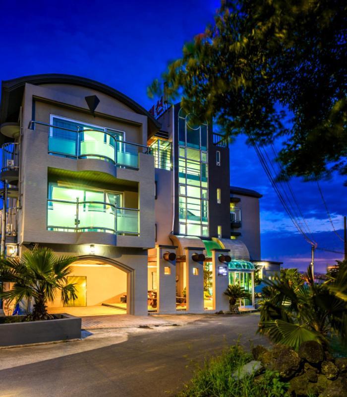 Romance Jeju Pension Eksteriør billede